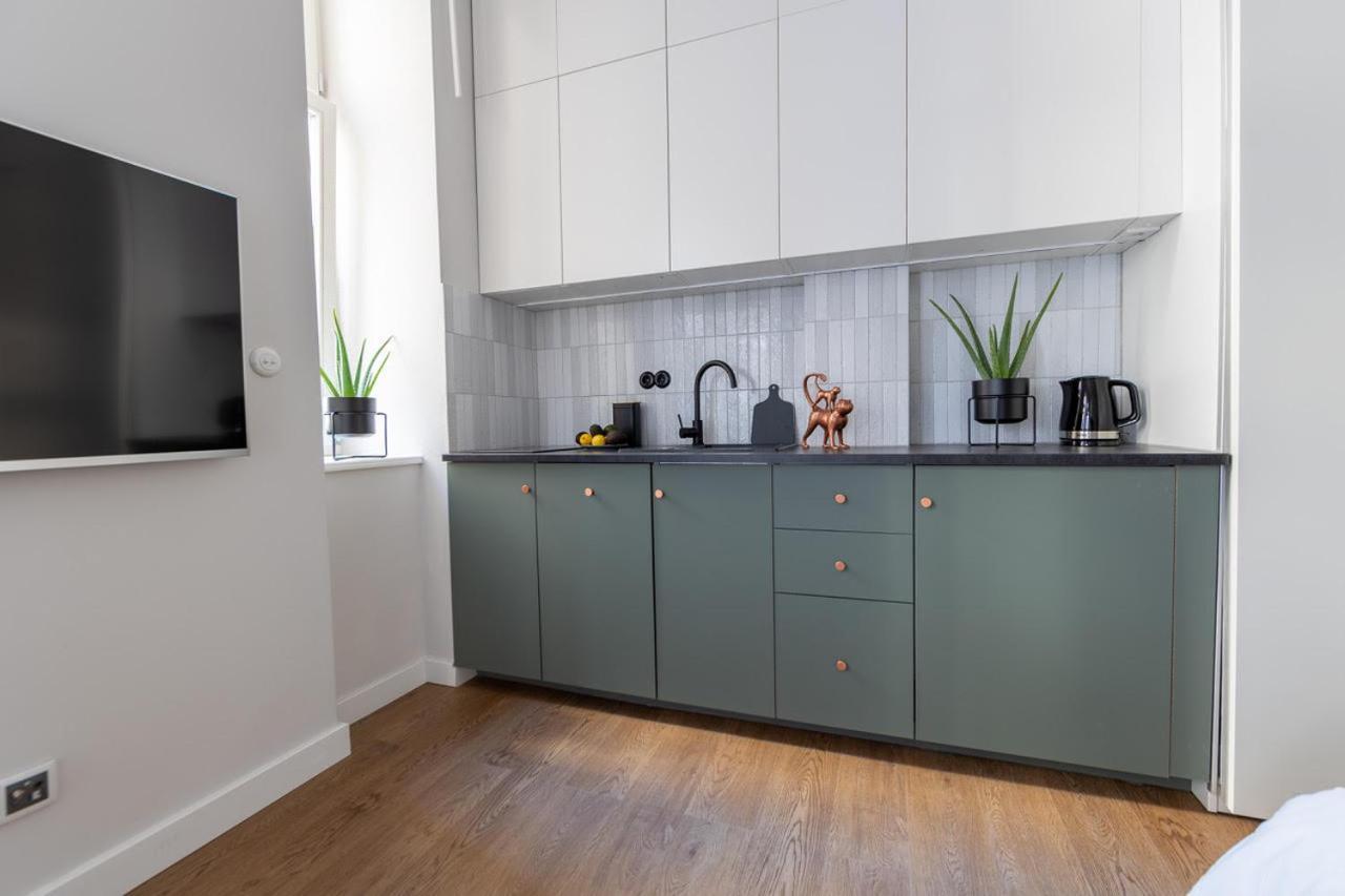 Lion Apartments - Premium Studio Краков Экстерьер фото