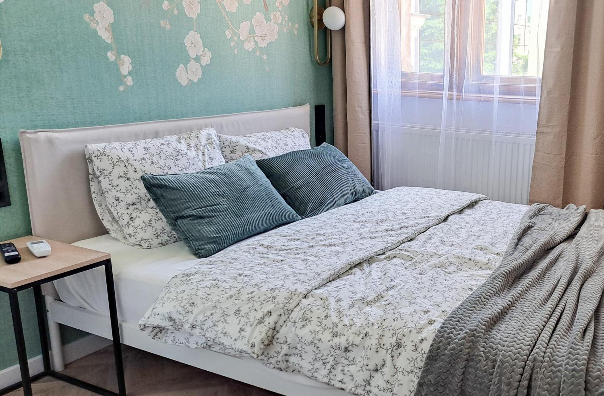 Lion Apartments - Premium Studio Краков Экстерьер фото